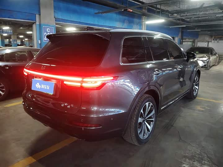 Фото 3 - LiXiang One