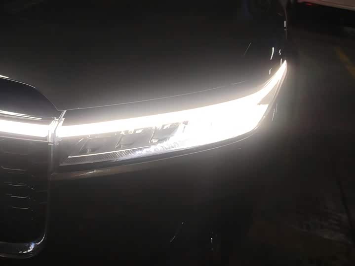 Фото 5 - LiXiang One