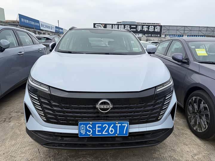 Фото 2 - Nissan Qashqai