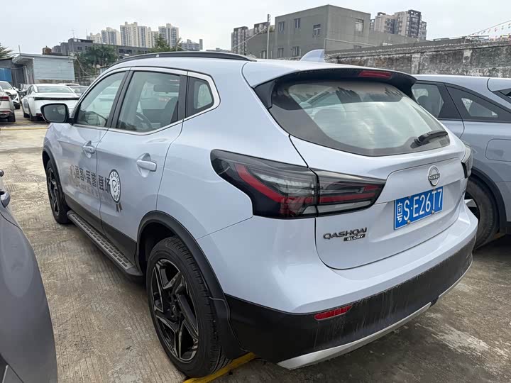 Фото 9 - Nissan Qashqai