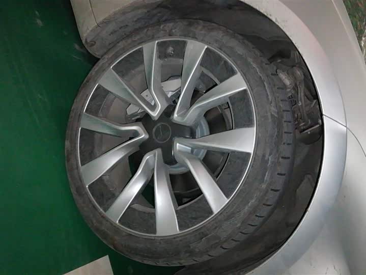 Фото 6 - Tesla Model 3