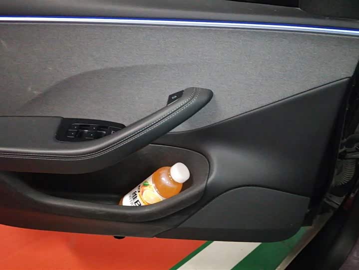 Фото 7 - Tesla Model 3