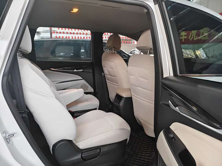 Фото 8 - Maxus G50