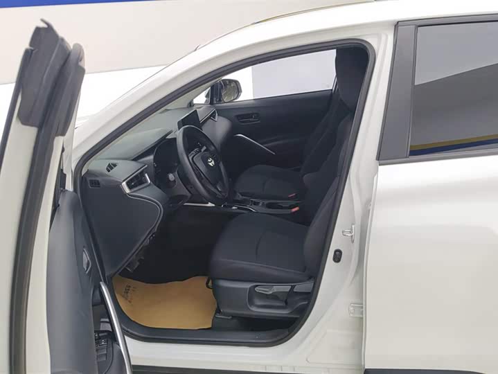 Фото 9 - Toyota Corolla Cross