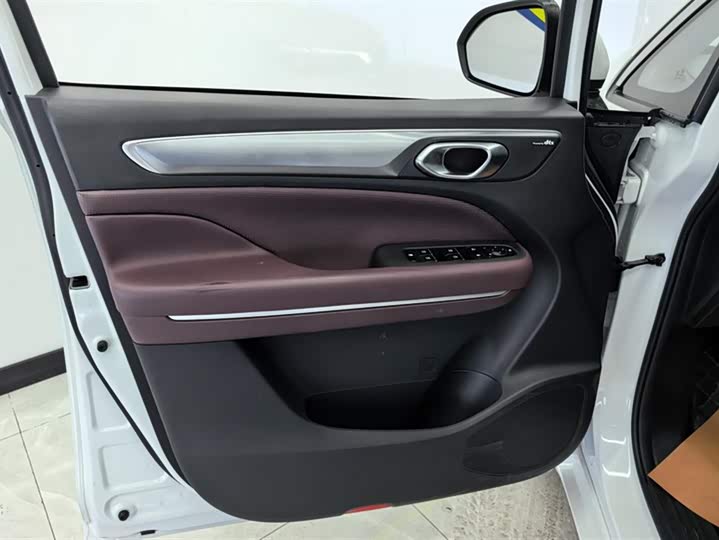 Фото 7 - GAC Trumpchi M6