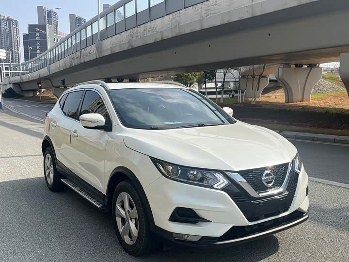 Фото 3 - Nissan Qashqai