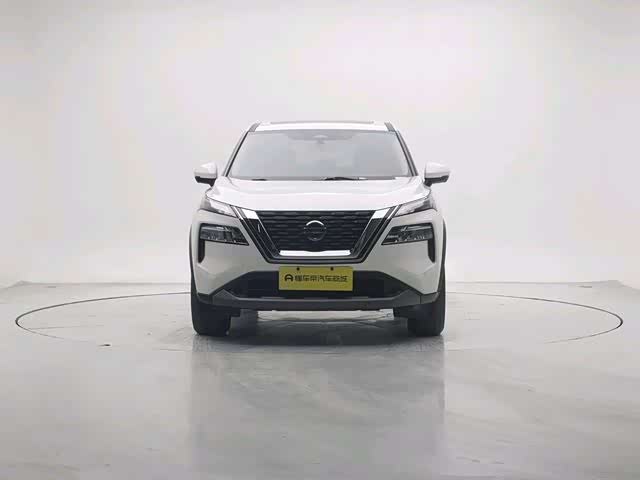 Фото 2 - Nissan X-Trail