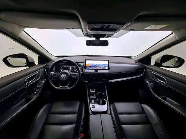 Фото 9 - Nissan X-Trail