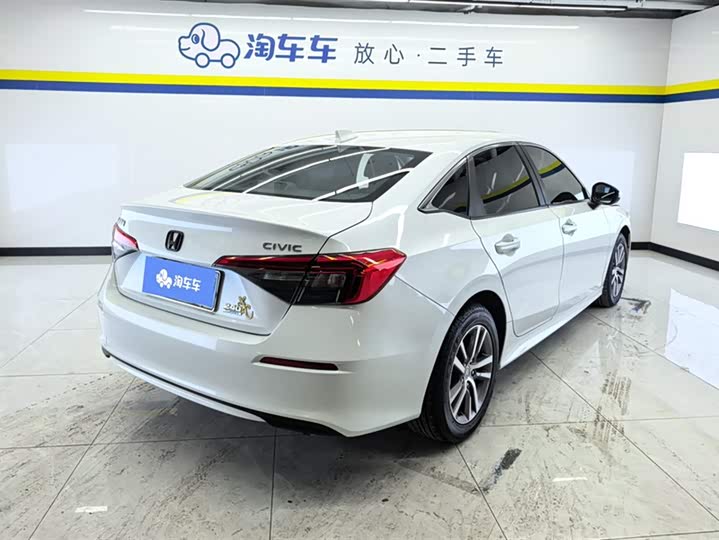 Фото 3 - Honda Civic