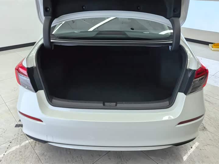 Фото 4 - Honda Civic