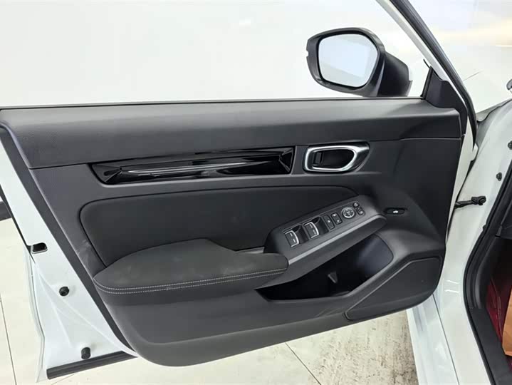 Фото 7 - Honda Civic