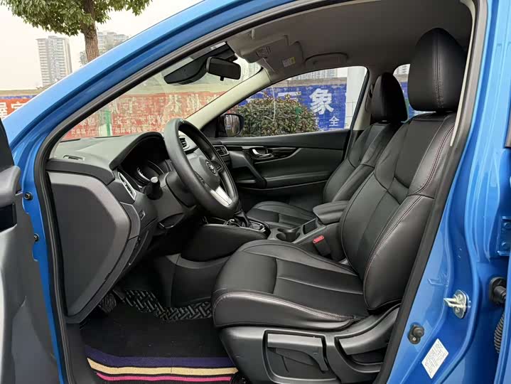 Фото 4 - Nissan Qashqai