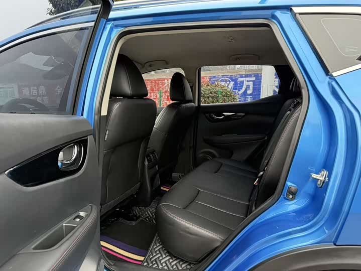 Фото 7 - Nissan Qashqai