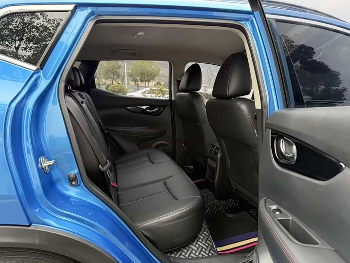 Фото 8 - Nissan Qashqai