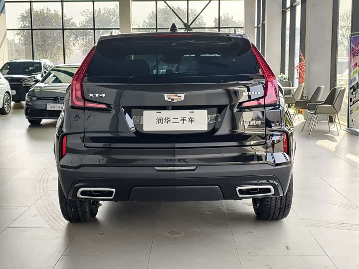 Фото 4 - Cadillac XT4
