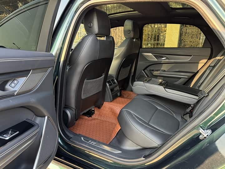 Фото 7 - Jaguar XF L