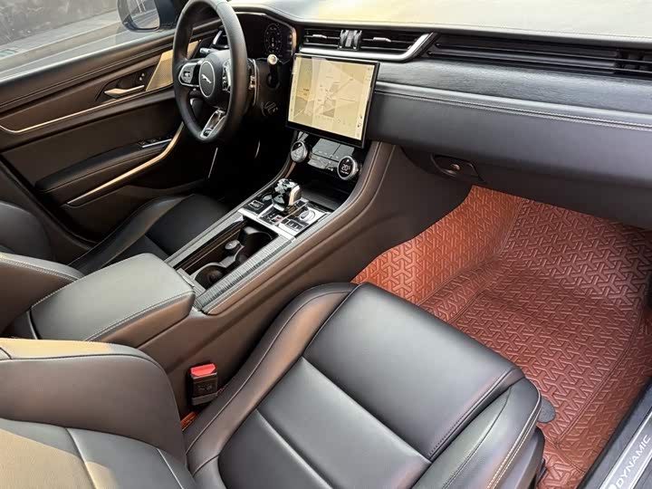 Фото 9 - Jaguar XF L