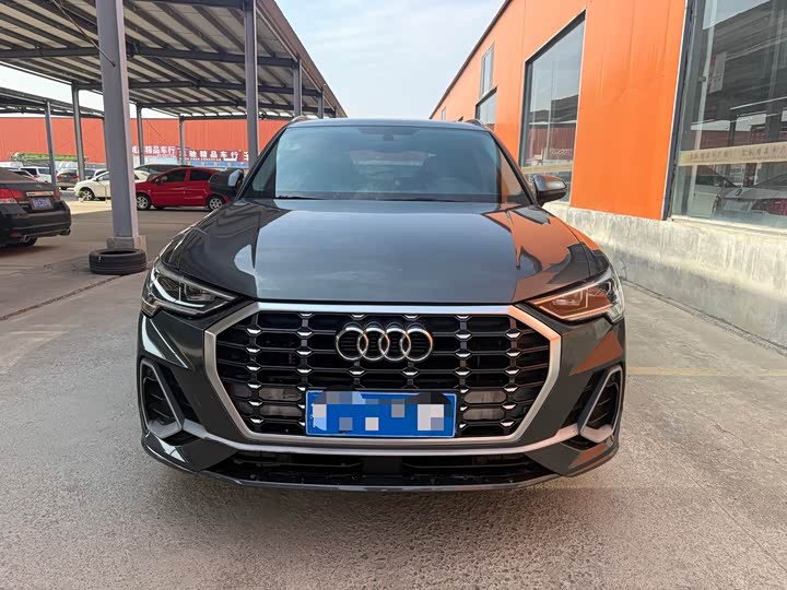 Фото 2 - Audi Q3