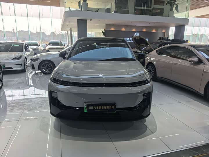 Фото 2 - Leapmotor B10