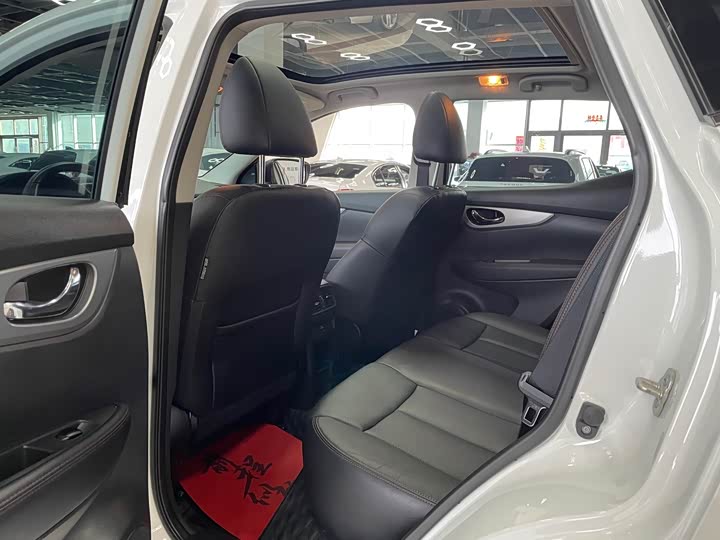 Фото 8 - Nissan Qashqai