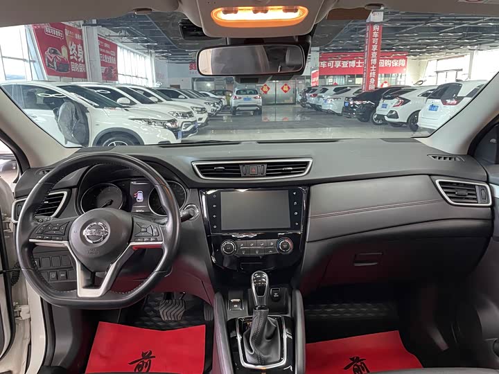 Фото 9 - Nissan Qashqai