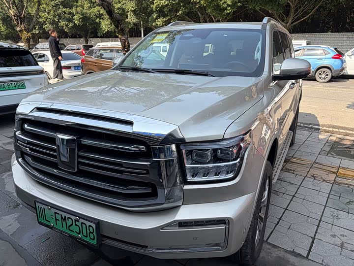 Фото 1 - Tank 500 Hybrid