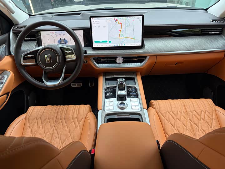 Фото 5 - Tank 500 Hybrid