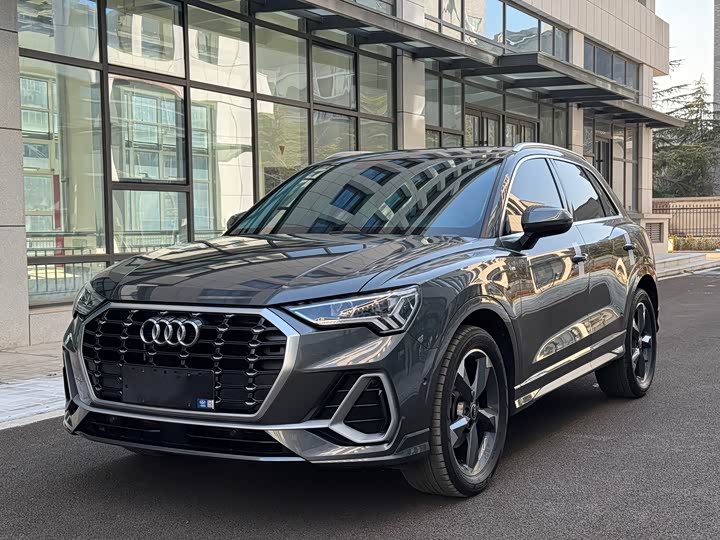 Фото 1 - Audi Q3