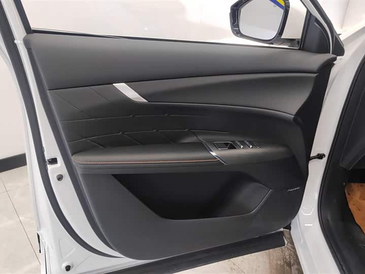 Фото 7 - Changan CS75 Plus