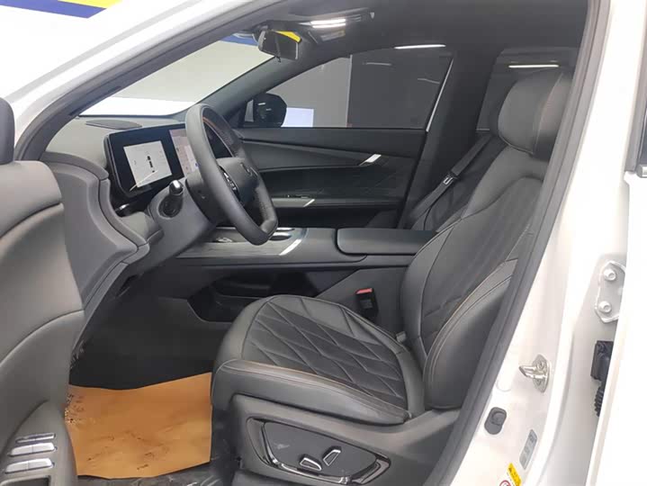 Фото 9 - Changan CS75 Plus