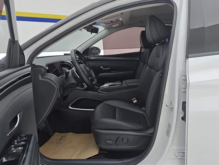 Фото 9 - Hyundai Tucson L