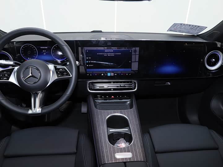 Фото 3 - Mercedes-Benz CLA-Class EV