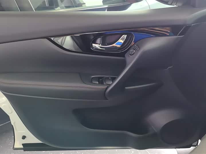 Фото 7 - Nissan Qashqai