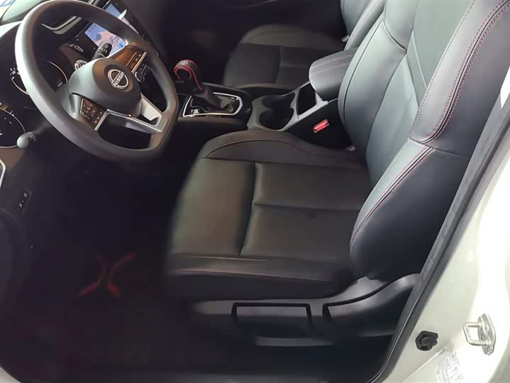 Фото 9 - Nissan Qashqai