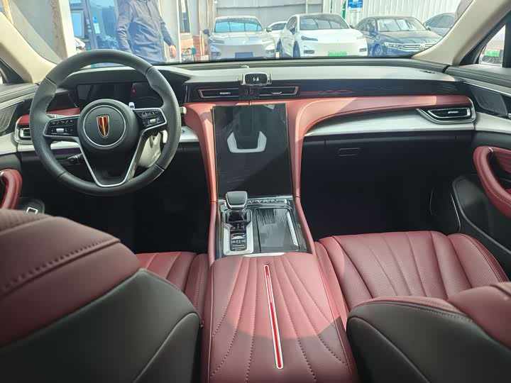 Фото 6 - Hongqi H5