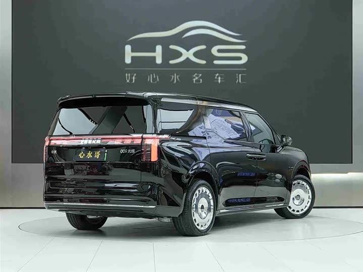 Фото 4 - Zeekr 009