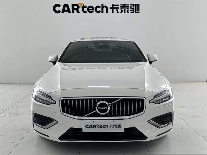 Photo 2 - Volvo S60