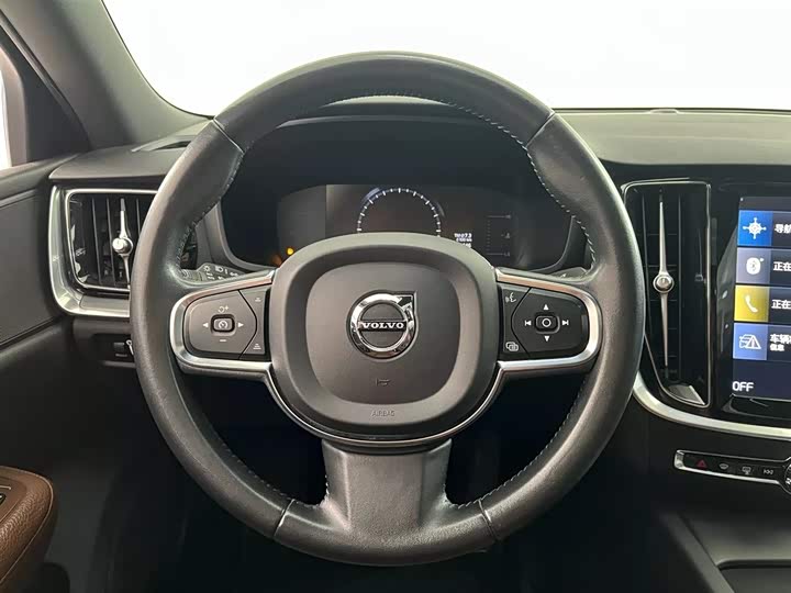 Photo 8 - Volvo S60