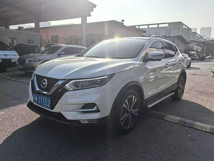 Фото 1 - Nissan Qashqai