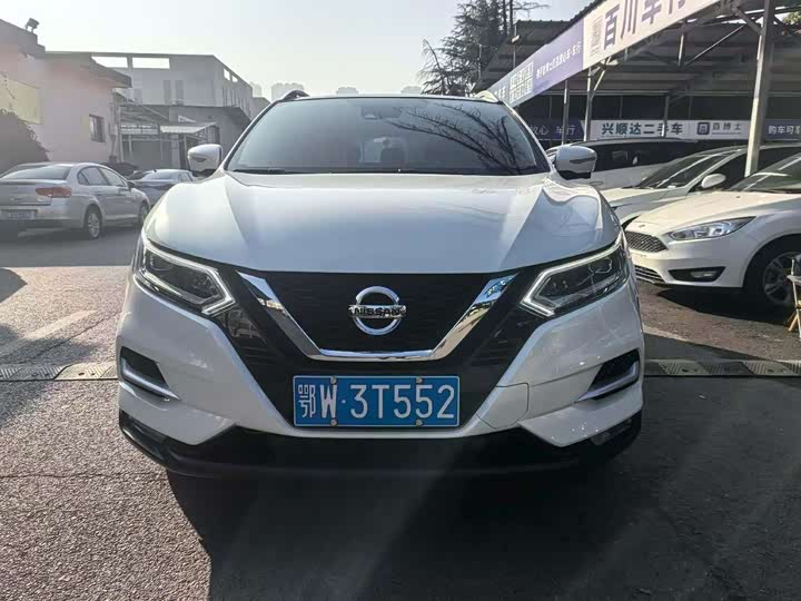Фото 2 - Nissan Qashqai