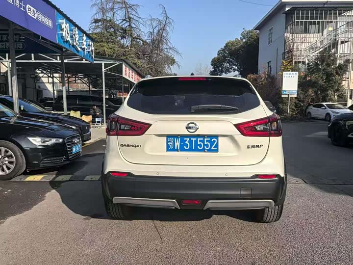 Фото 8 - Nissan Qashqai