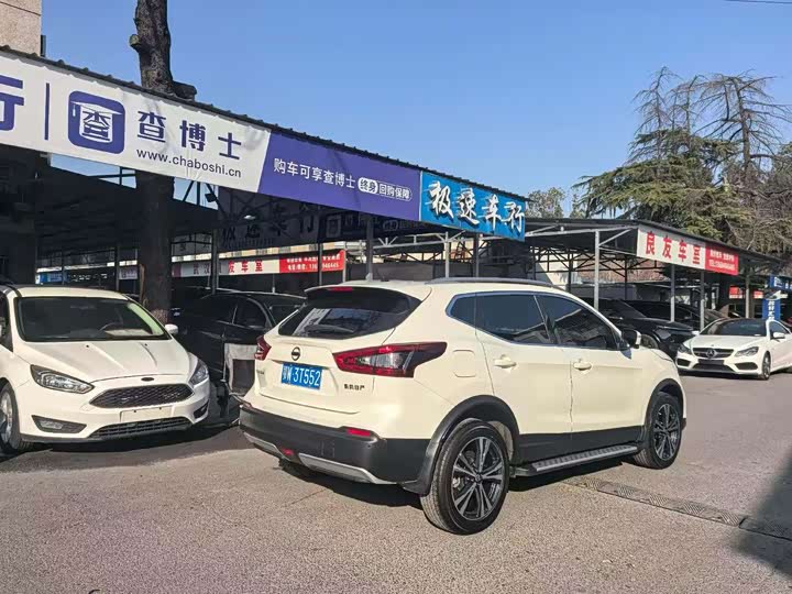 Фото 9 - Nissan Qashqai