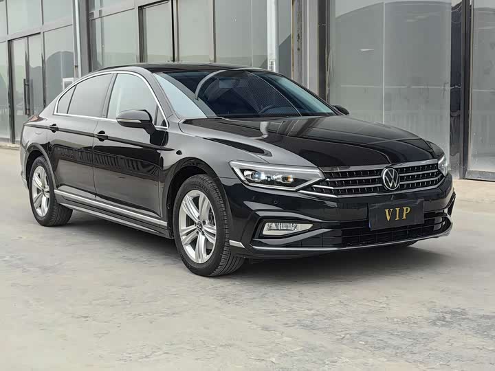 Фото 3 - Volkswagen Magotan