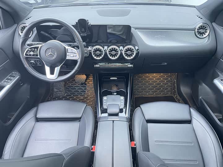 Фото 6 - Mercedes-Benz GLA-Class