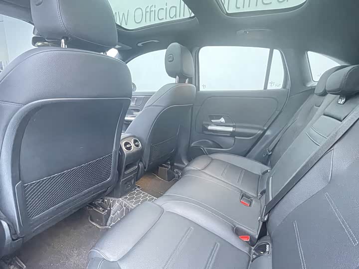 Фото 9 - Mercedes-Benz GLA-Class