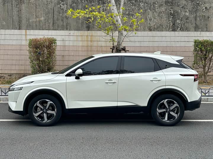 Фото 8 - Nissan Qashqai