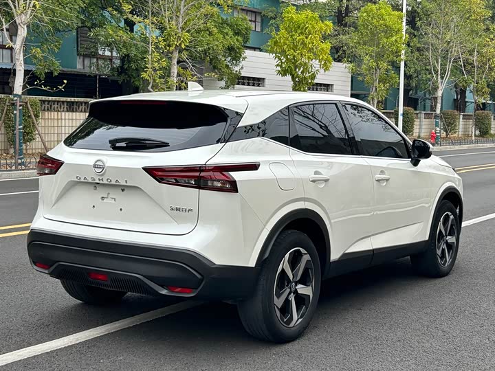 Фото 9 - Nissan Qashqai