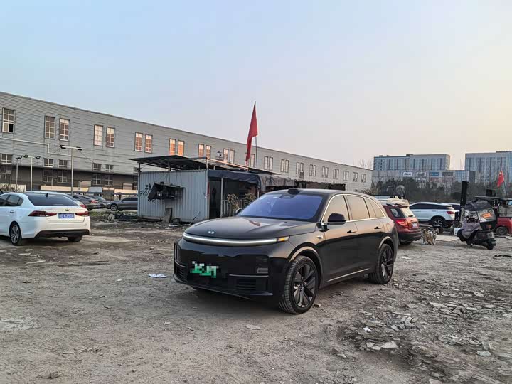 Фото 1 - LiXiang L7