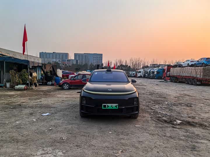 Фото 2 - LiXiang L7