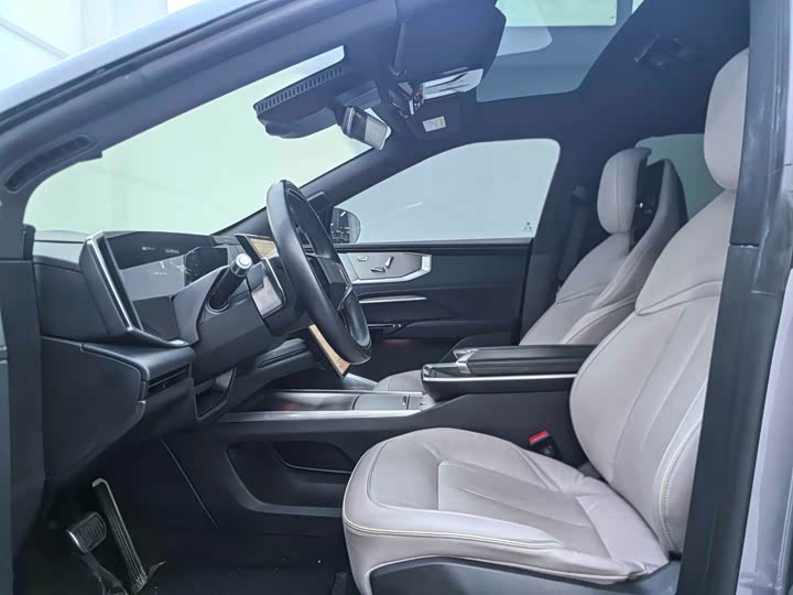 Фото 4 - HiPhi Y